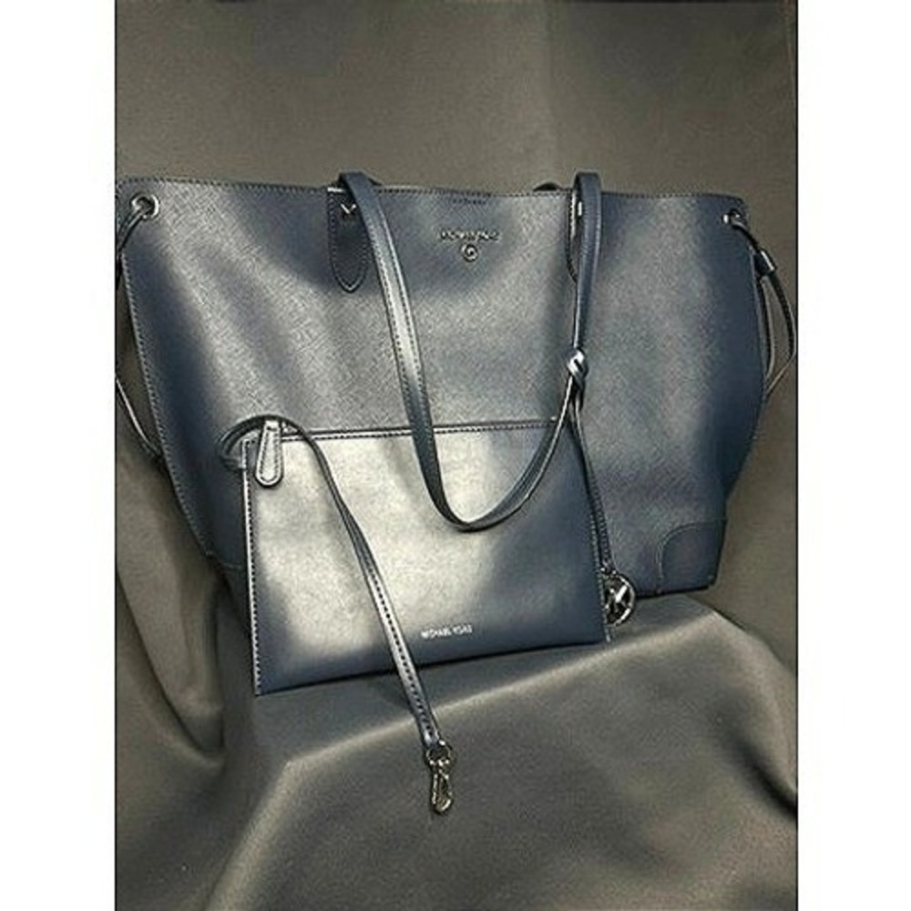 Michael Kors Edith Large Leather Bag w Wristlet Navy Blue Saffiano Cinch Closure